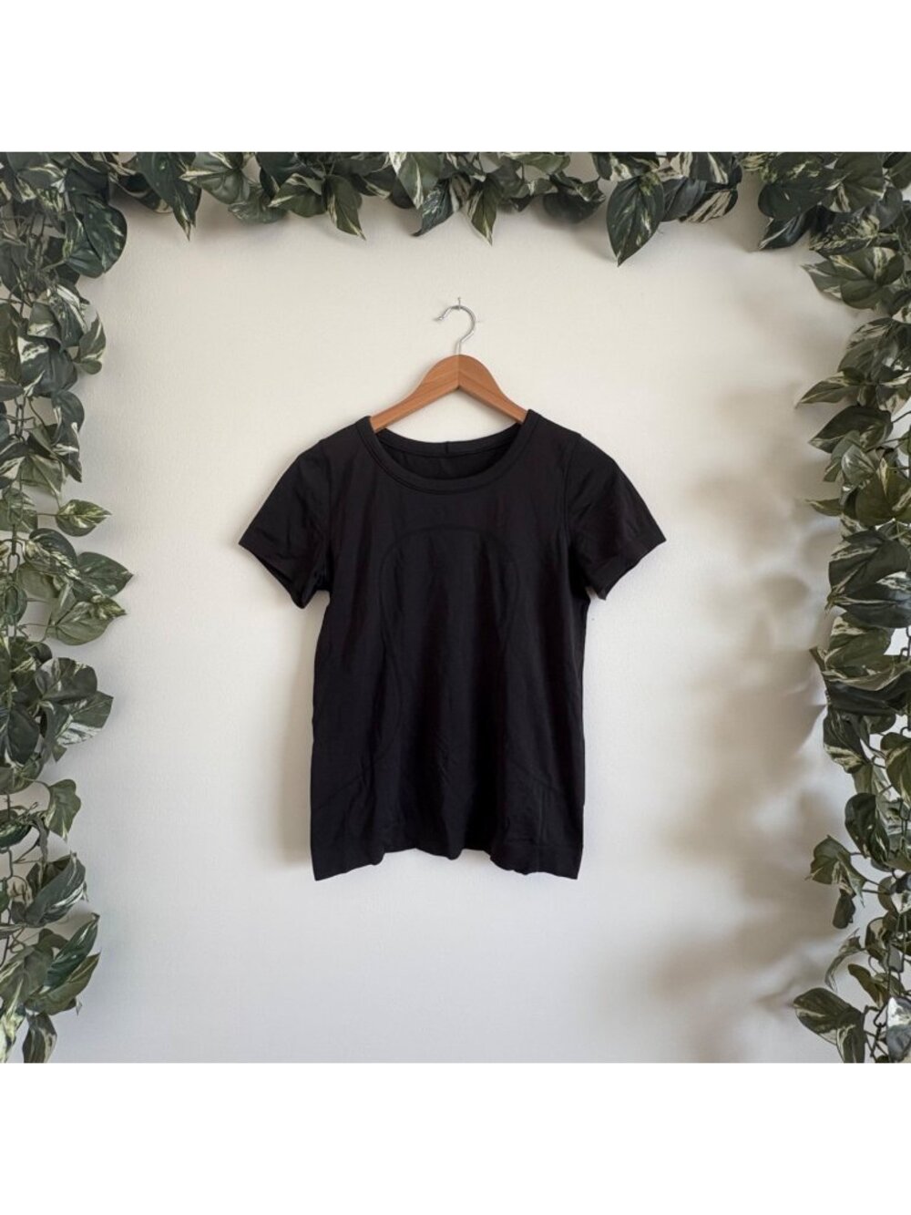 Lululemon Athletic Swiftly Tech Short Sleeve Relaxed Shirt Black Women’s Sz 4